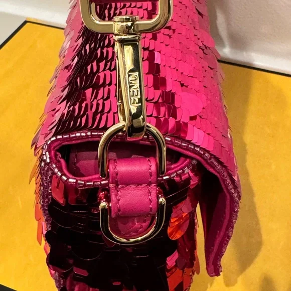 Fendi Fuchsia Pink Sequin Baguette Gold Hardware ‘Sex and the City’ New Rare - Picture 5 of 15